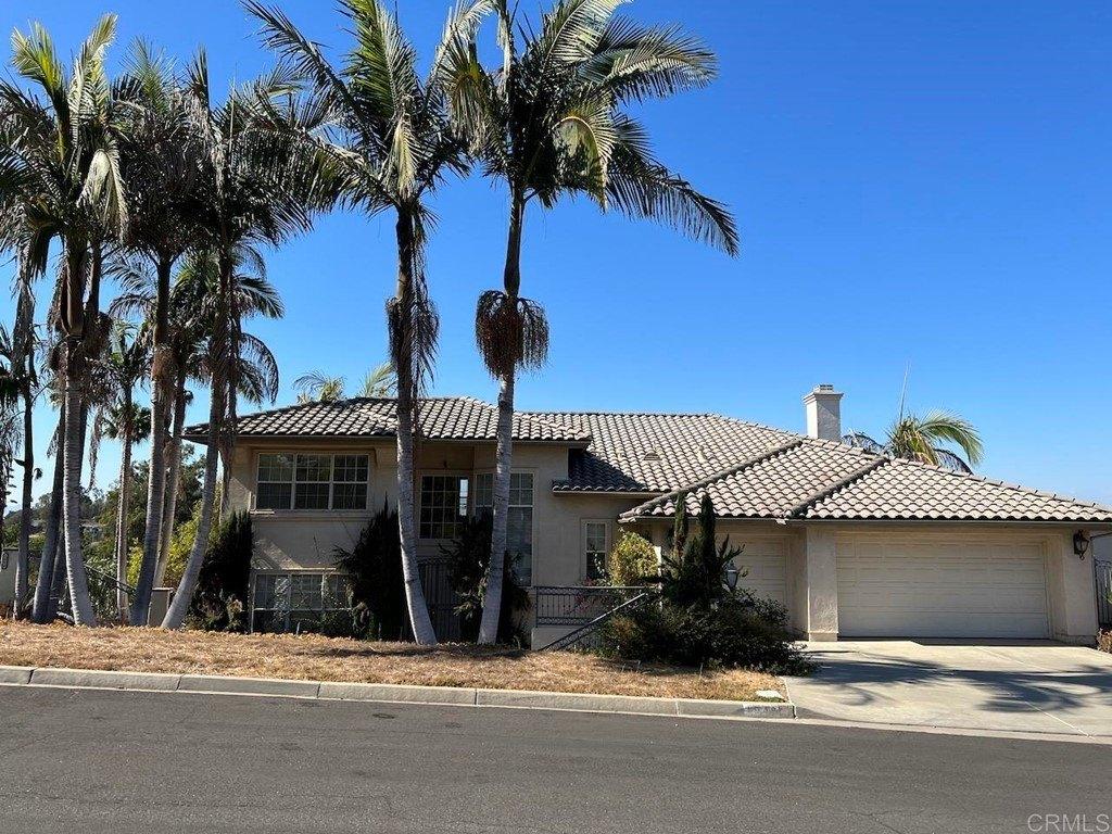 Cresthaven Dr, Vista, CA 92084