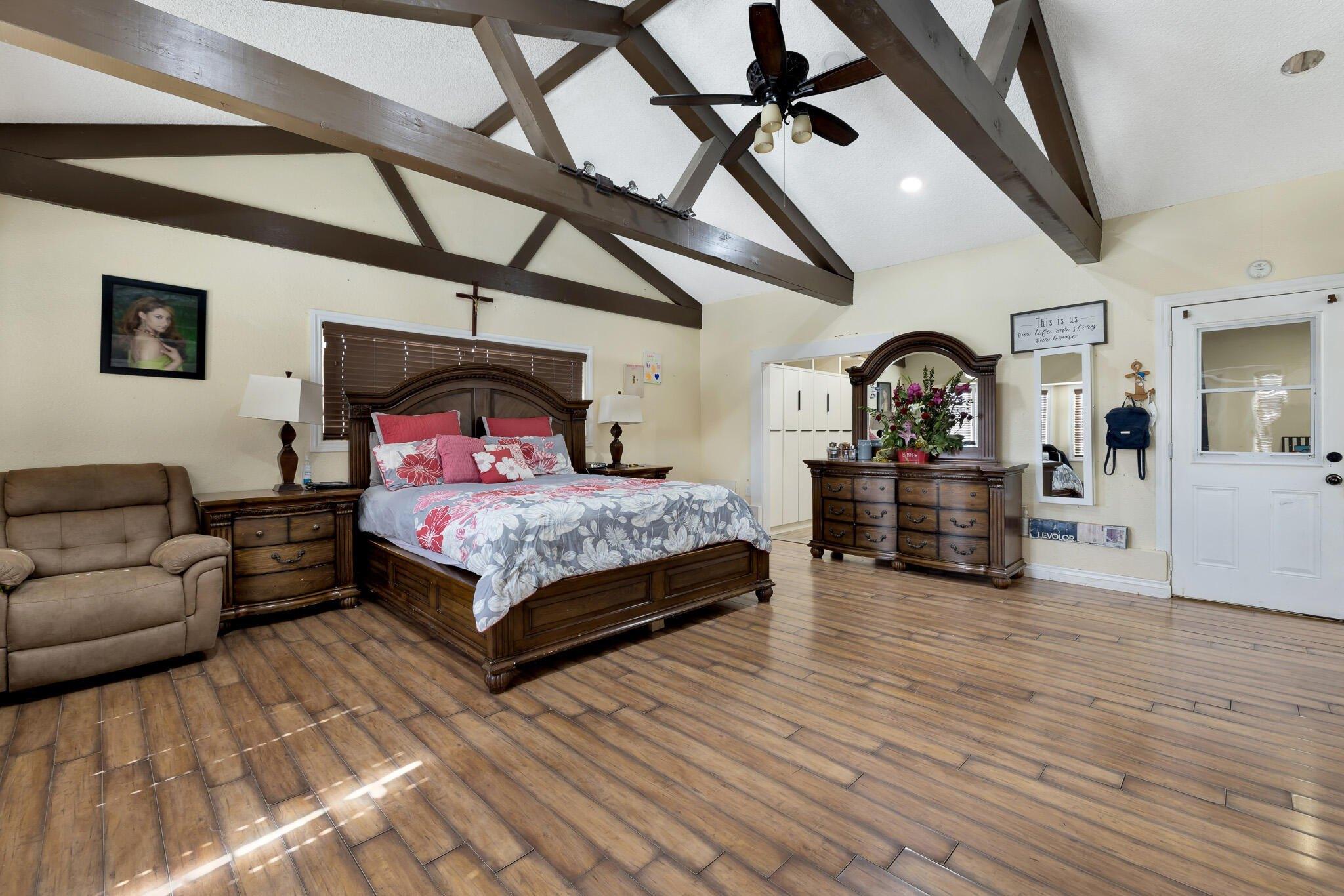 E Avenue T10, Littlerock, CA 93543
