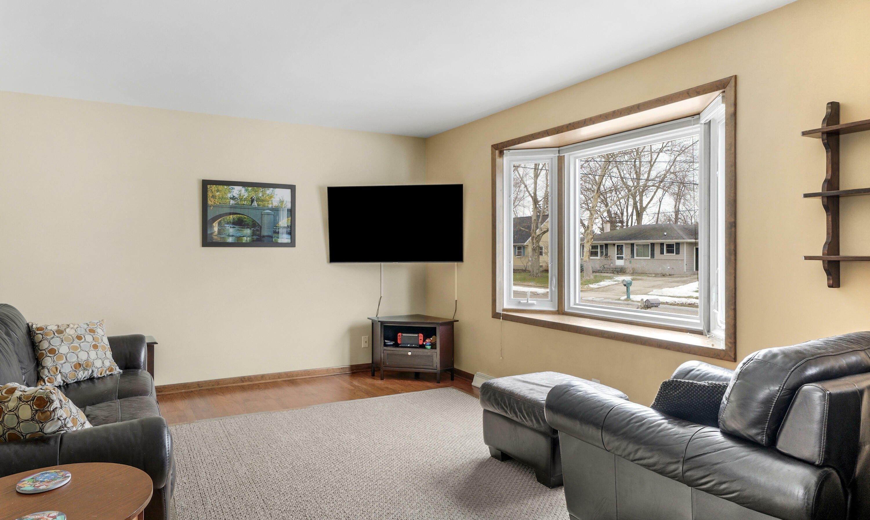 Billmar St Sw, Grandville, MI 49418