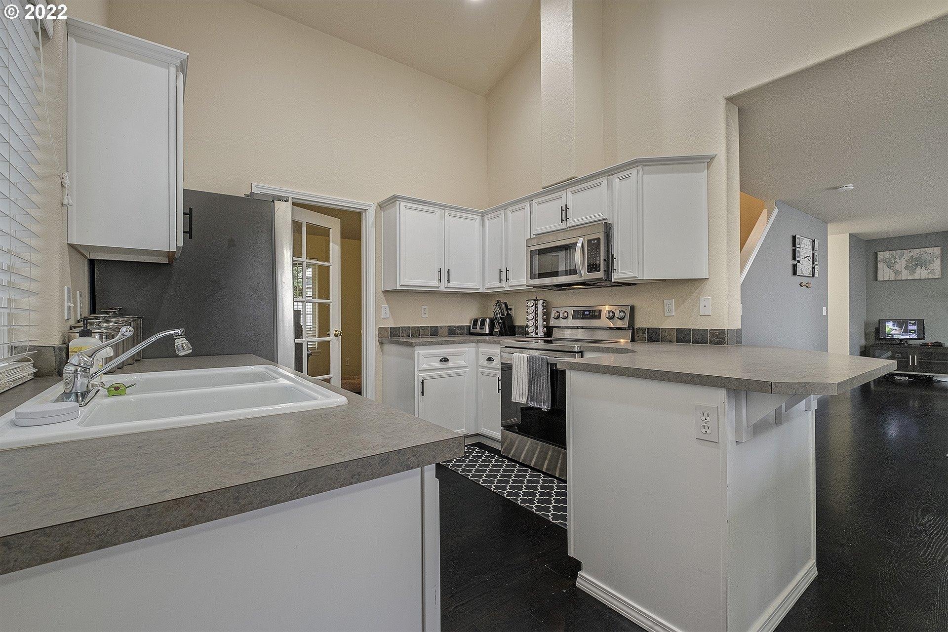Therese St, Sandy, OR 97055