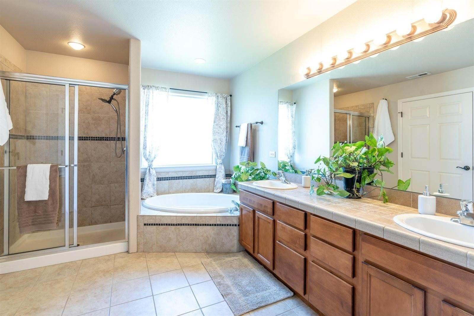Silverton Ct, Grand Junction, CO 81503