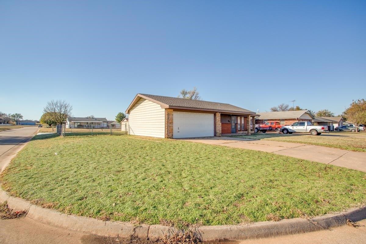Freeland Dr, Enid, OK 73701