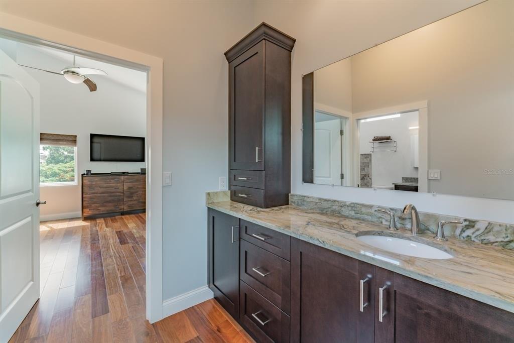 S Jones Rd, Tampa, FL 33611