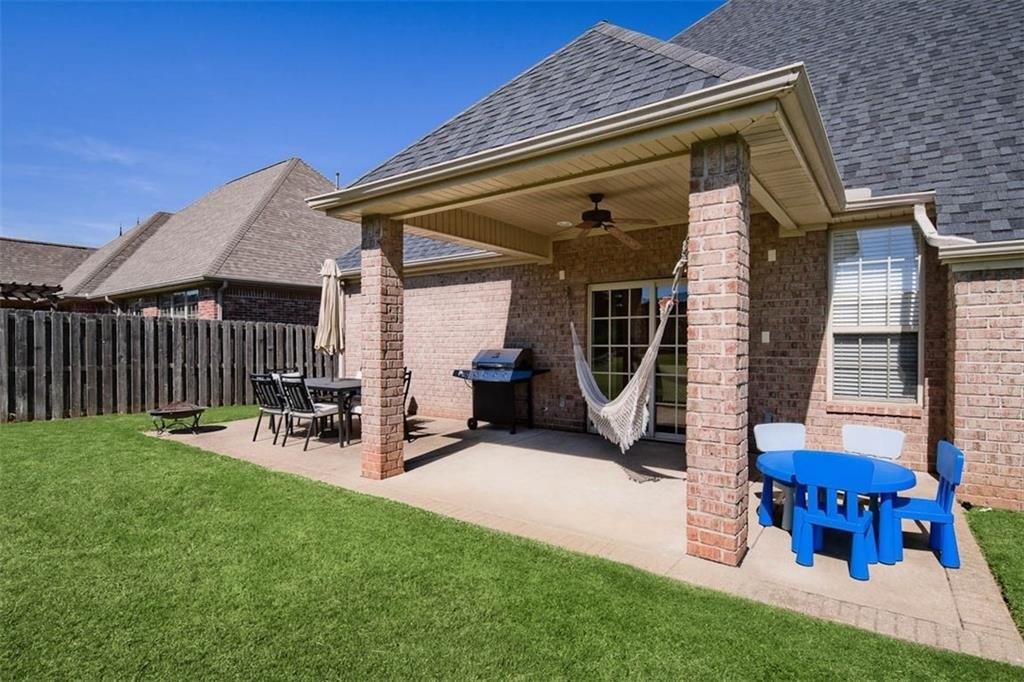 S Chadwick Dr, Rogers, AR 72758