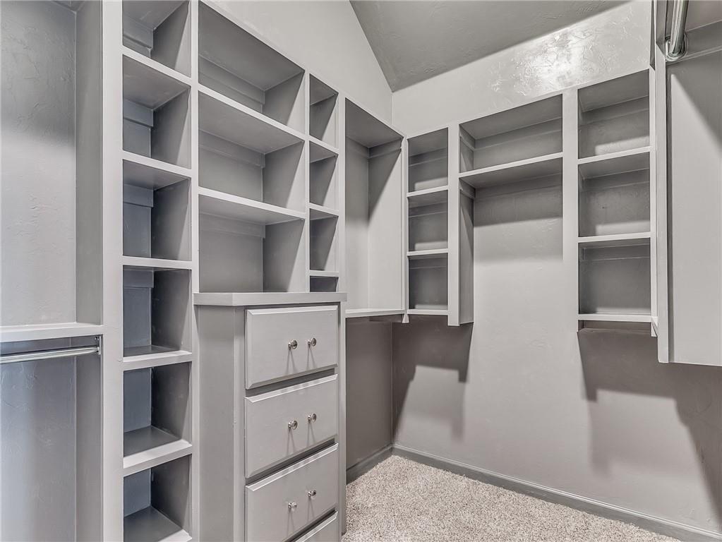 Deer Valley Trl, Edmond, OK 73013