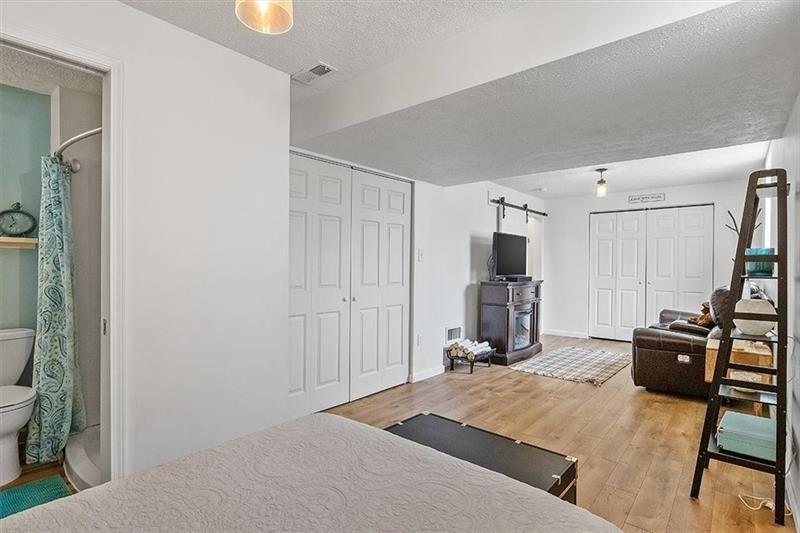 Culloden Ct, Coraopolis, PA 15108