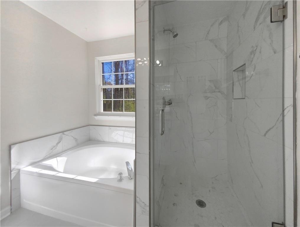Lauren Kay Ct, Lawrenceville, GA 30046