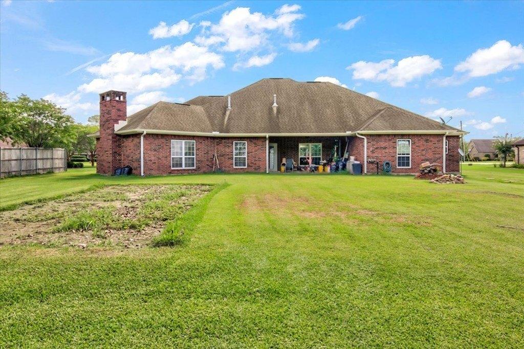 Dawn Dr, Beaumont, TX 77705