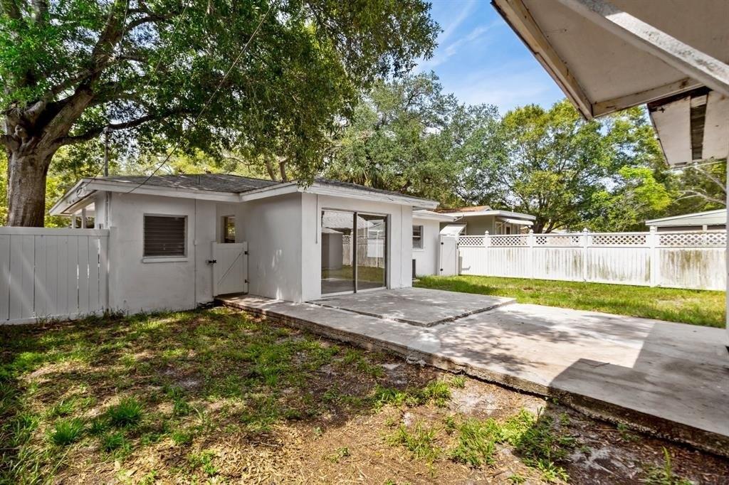 14th Ave Nw, Largo, FL 33770