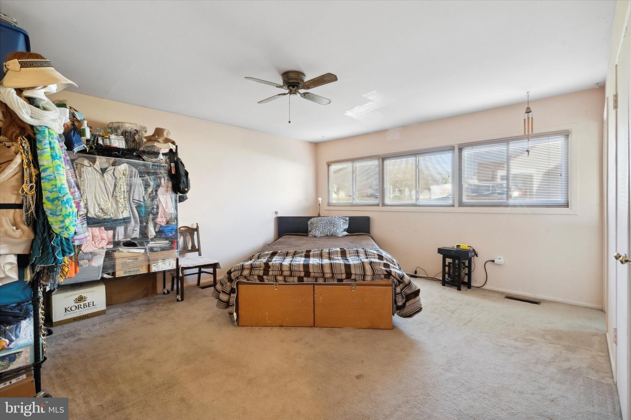 Windsor Ln, Willingboro, NJ 08046