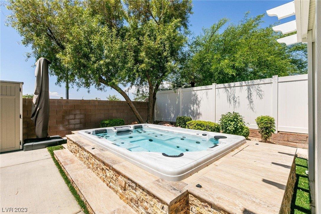 Montezuma Castle Ln, North Las Vegas, NV 89084