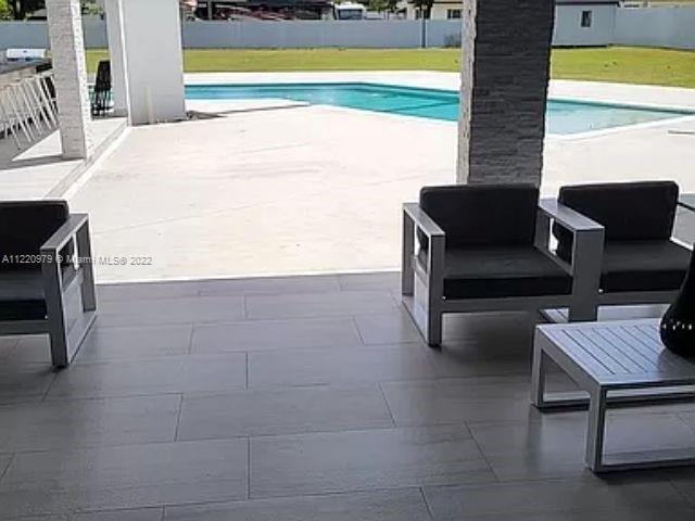 Nw 102nd Ave, Hialeah, FL 33018