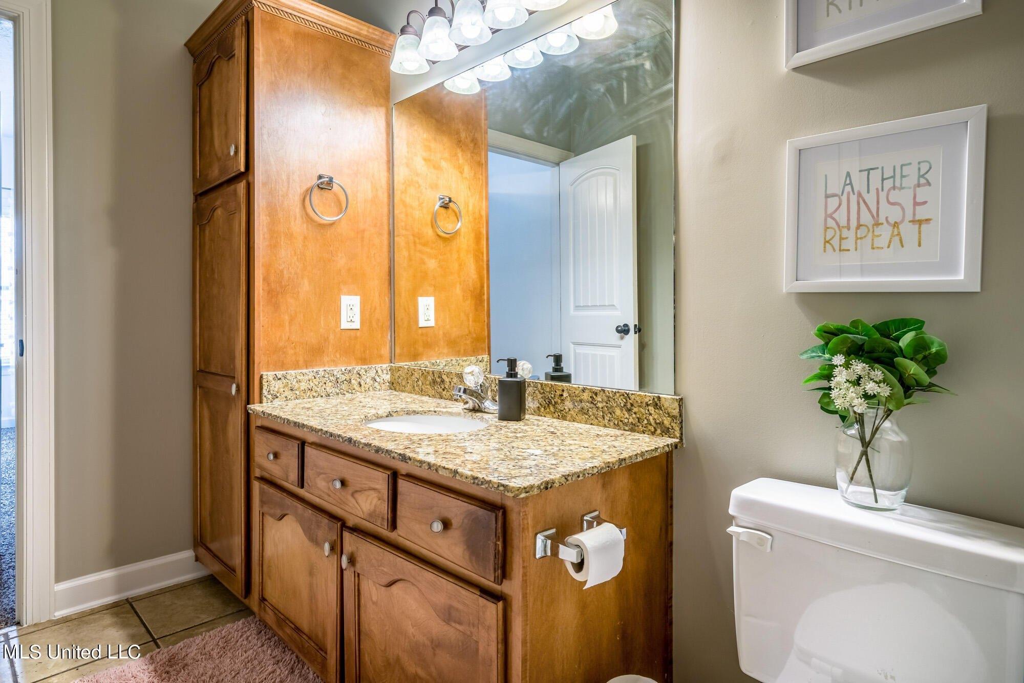 Marcia Louise Dr, Southaven, MS 38672