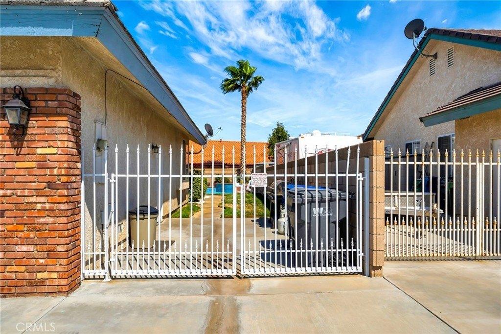Colony Dr, Lancaster, CA 93536