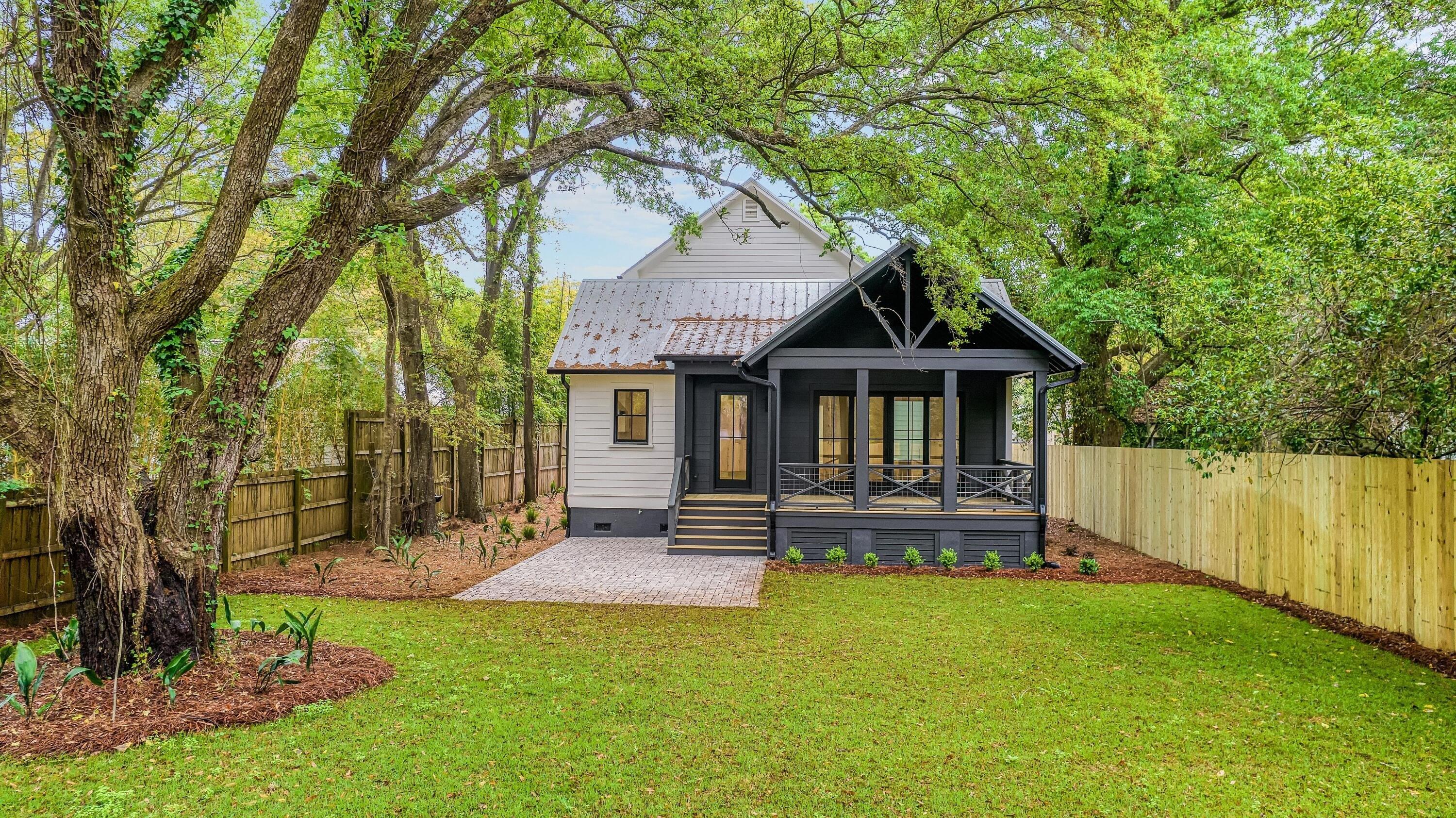 Atlantic St, Mount Pleasant, SC 29464