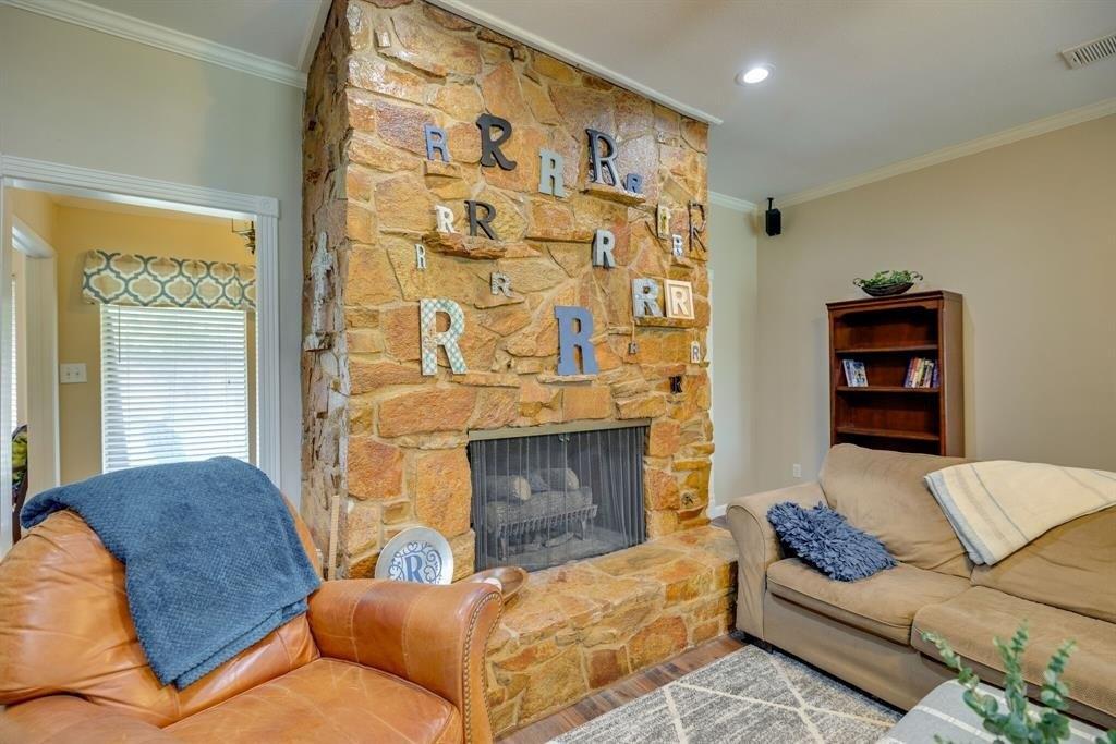 Washington Dr, Arlington, TX 76011