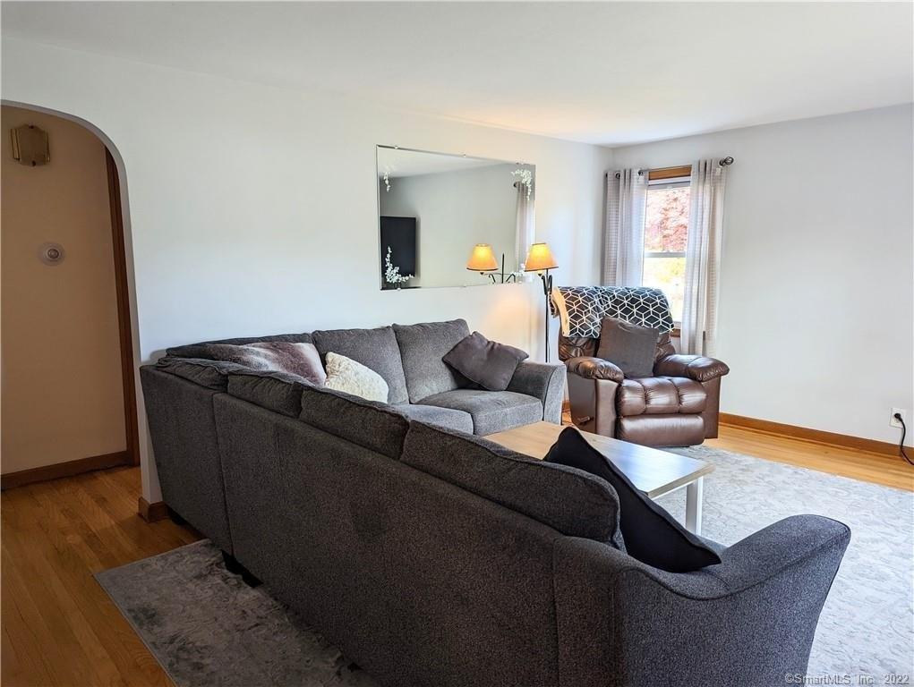 Elmwood Dr, Windsor Locks, CT 06096