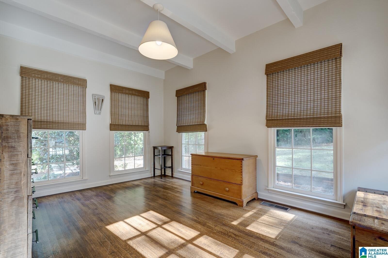 Wimbleton Dr, Mountain Brk, AL 35223