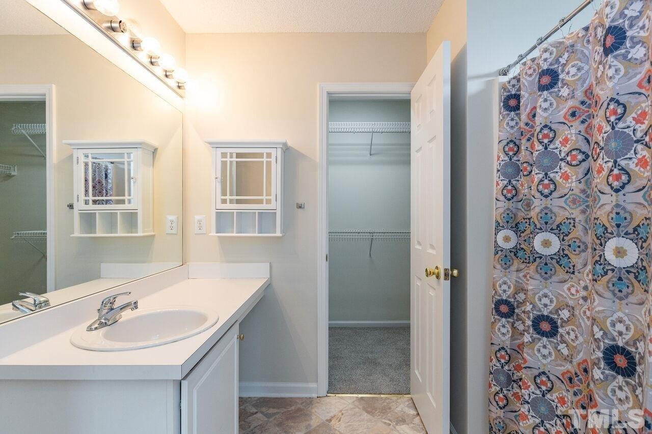 Bellmeade Bay Dr, Durham, NC 27703