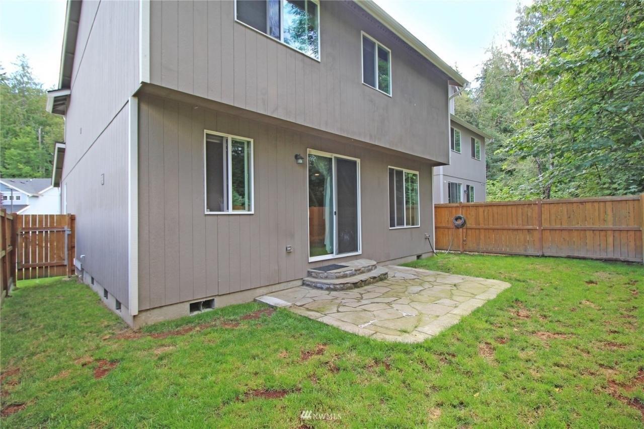 Nimitz Ln, Bremerton, WA 98310