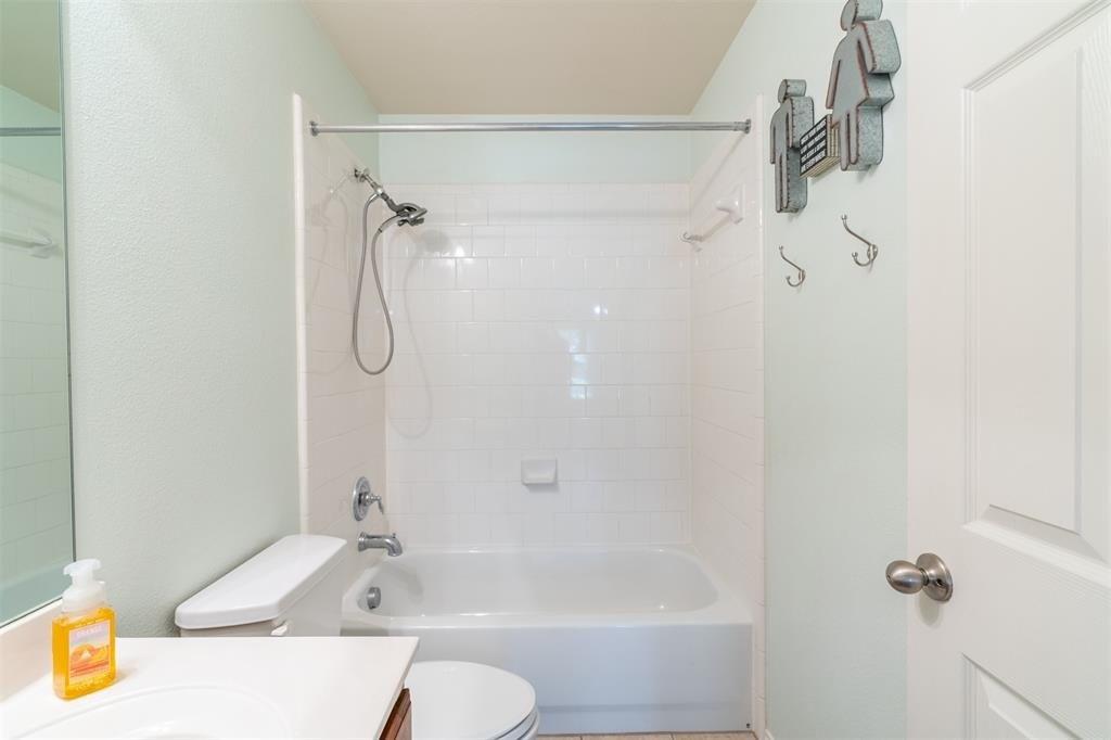Indian Oak Dr, Mckinney, TX 75071