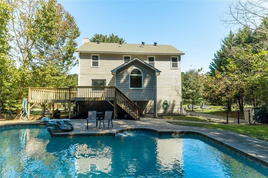 Courtland Cir, Powder Springs, GA 30127