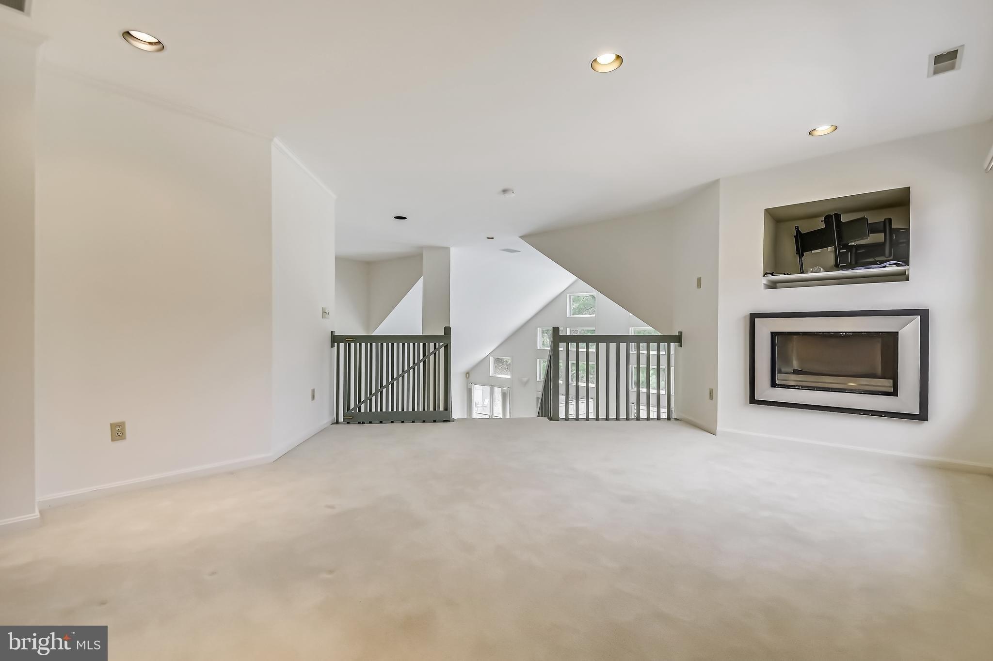 Stone Gate Ct, Pikesville, MD 21208