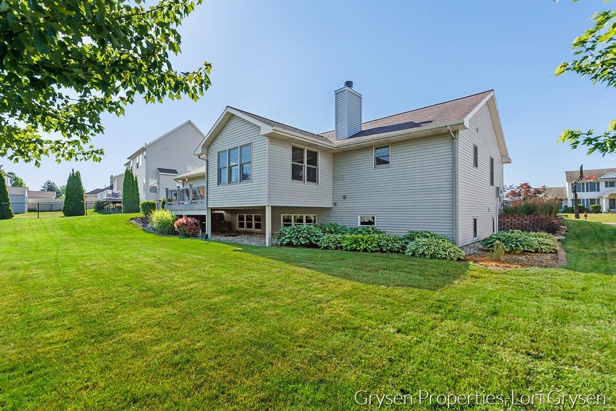 Stonyridge Dr, Hudsonville, MI 49426