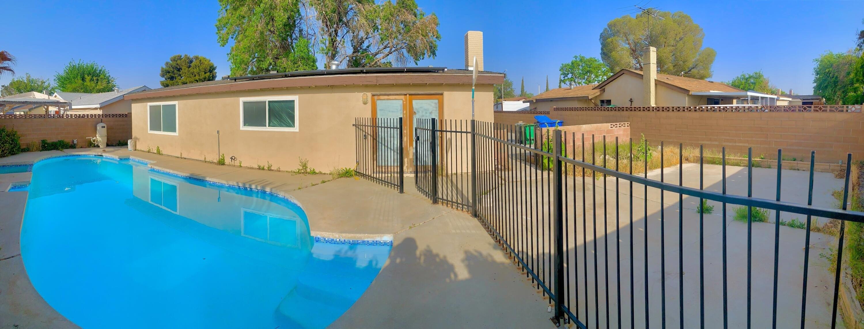 Raysack Ave, Lancaster, CA 93535