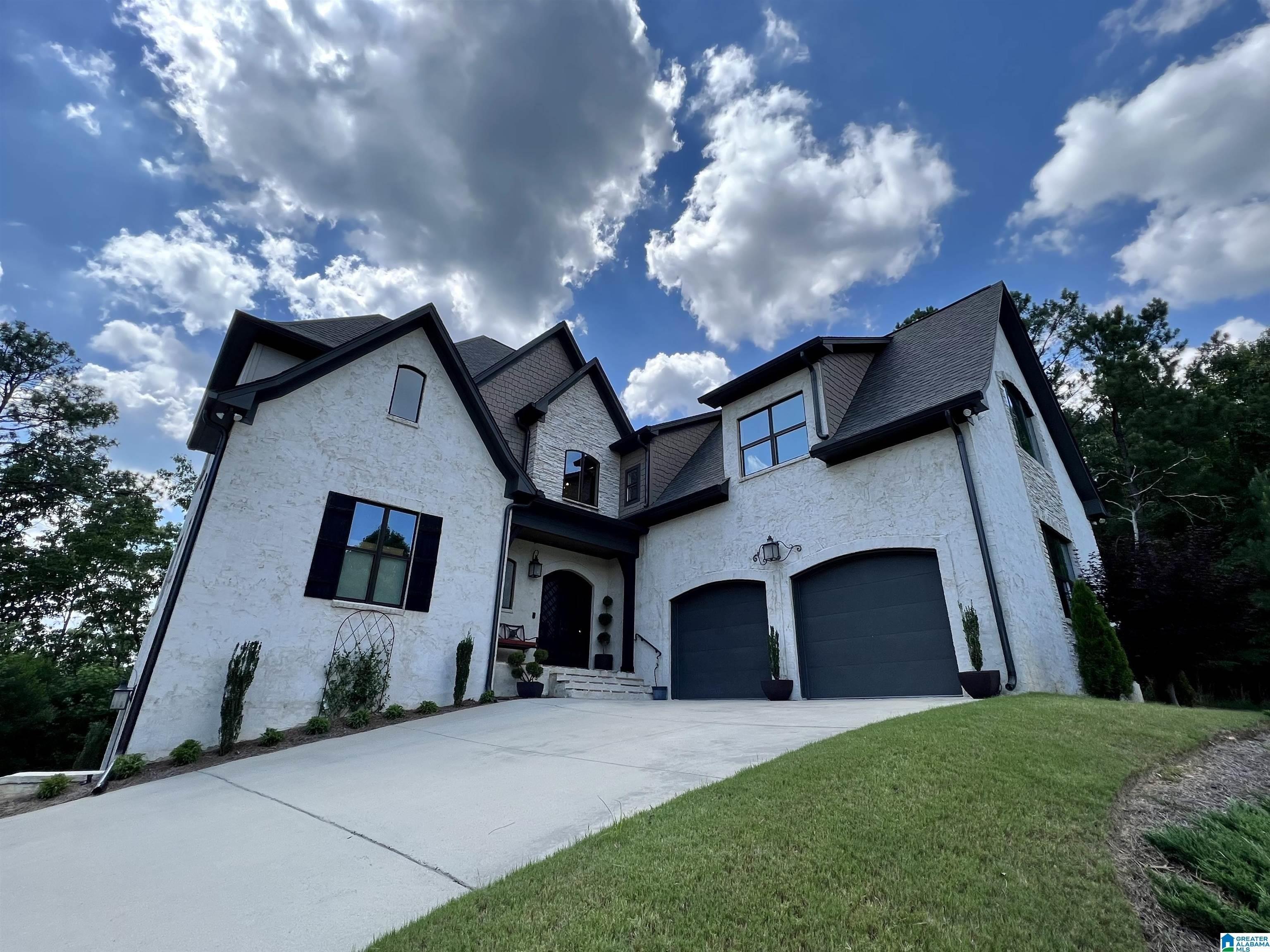Hayden Cir, Trussville, AL 35173