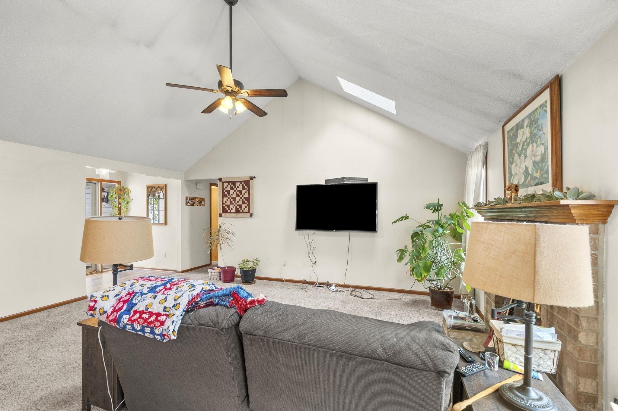 Sugar Tree Pl, Fort Wayne, IN 46835