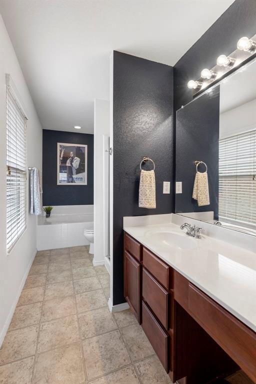 Sparrow Hawk Ln, Fort Worth, TX 76108