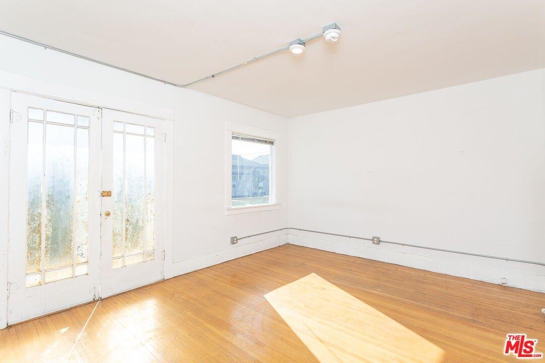 6th St, Santa Monica, CA 90405