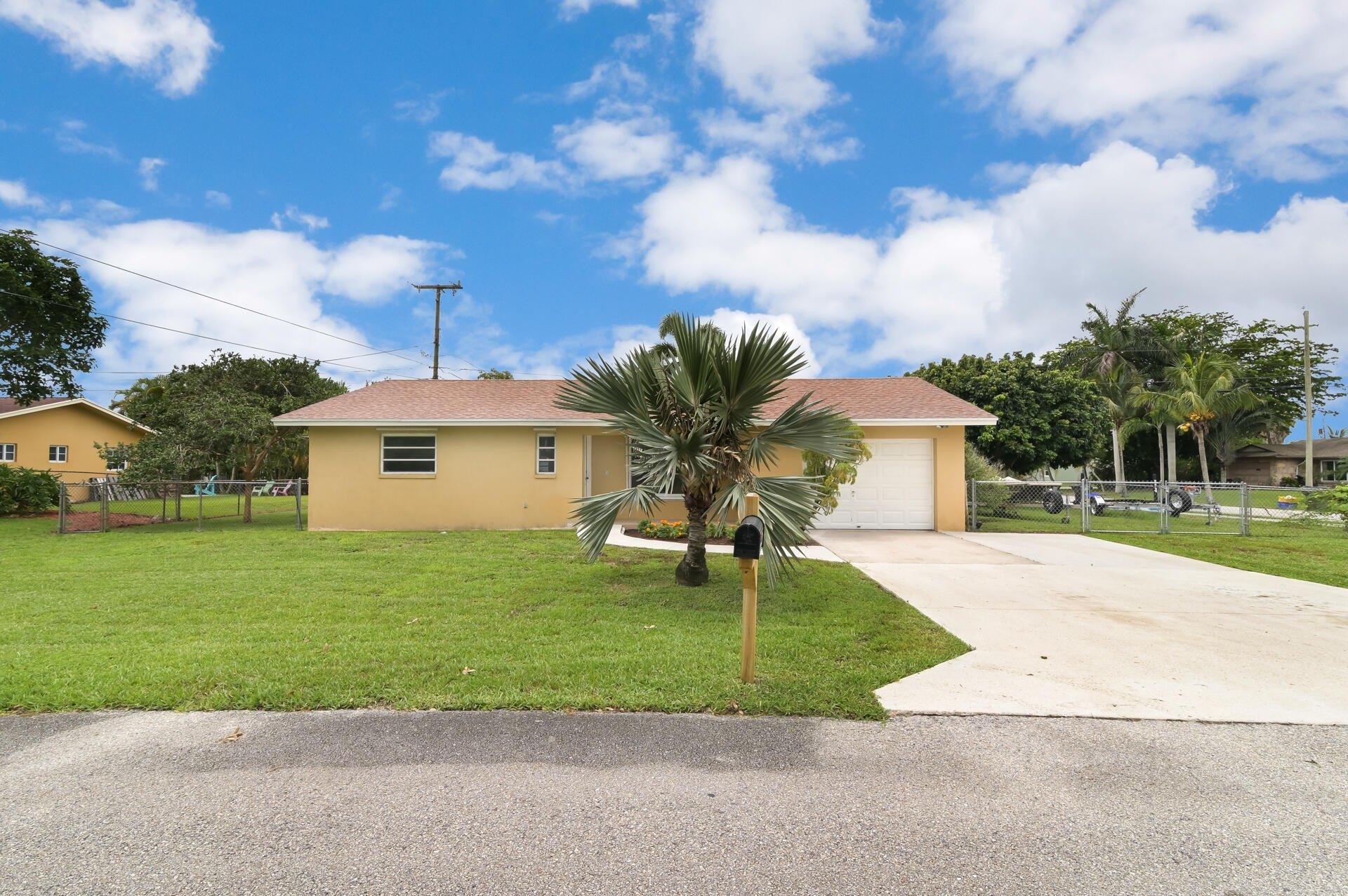 Banquet Way, Lake Worth, FL 33467