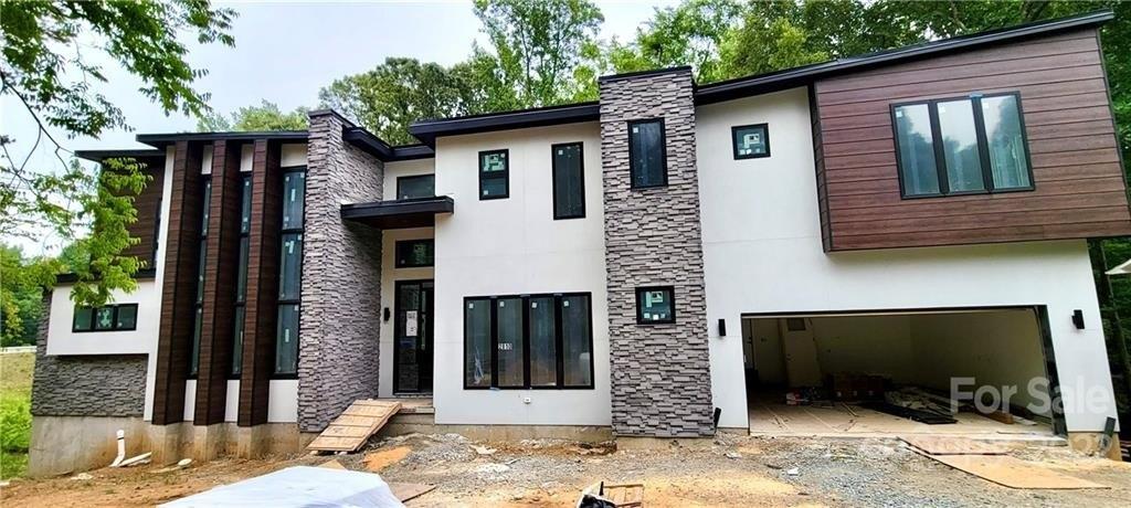 Huntingtowne Farms Ln, Charlotte, NC 28210