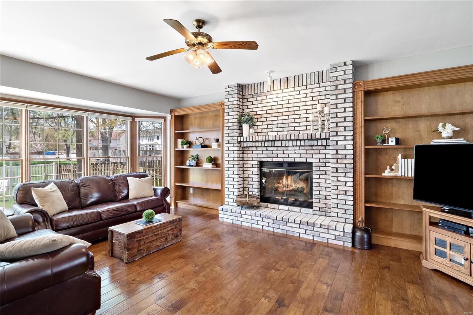 Wyatt Dr, Saint Peters, MO 63376