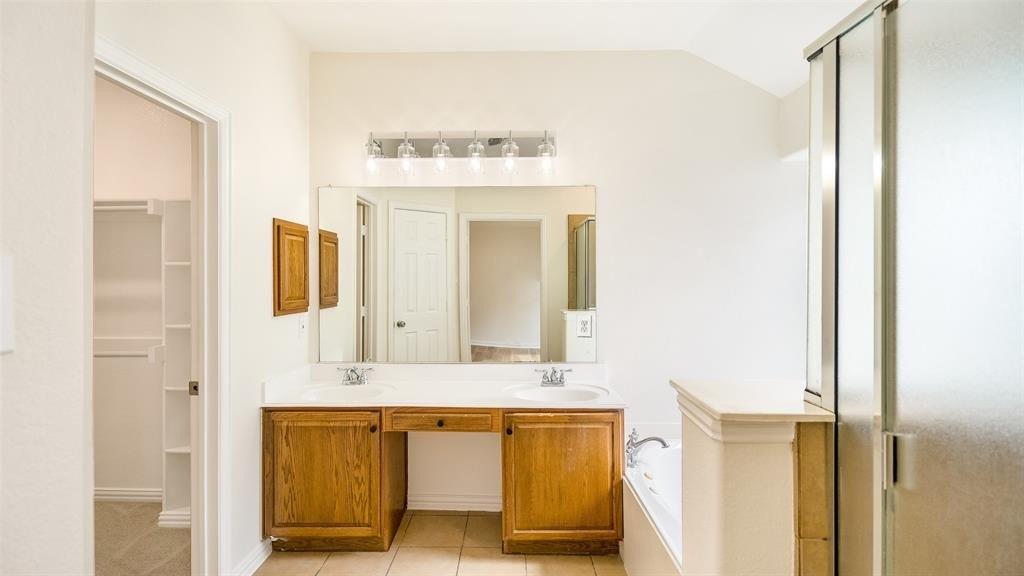 Rawlins Dr, Lancaster, TX 75134