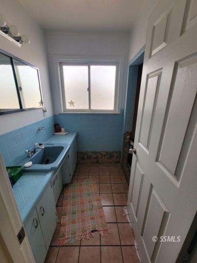 Holly St, Trona, CA 93562