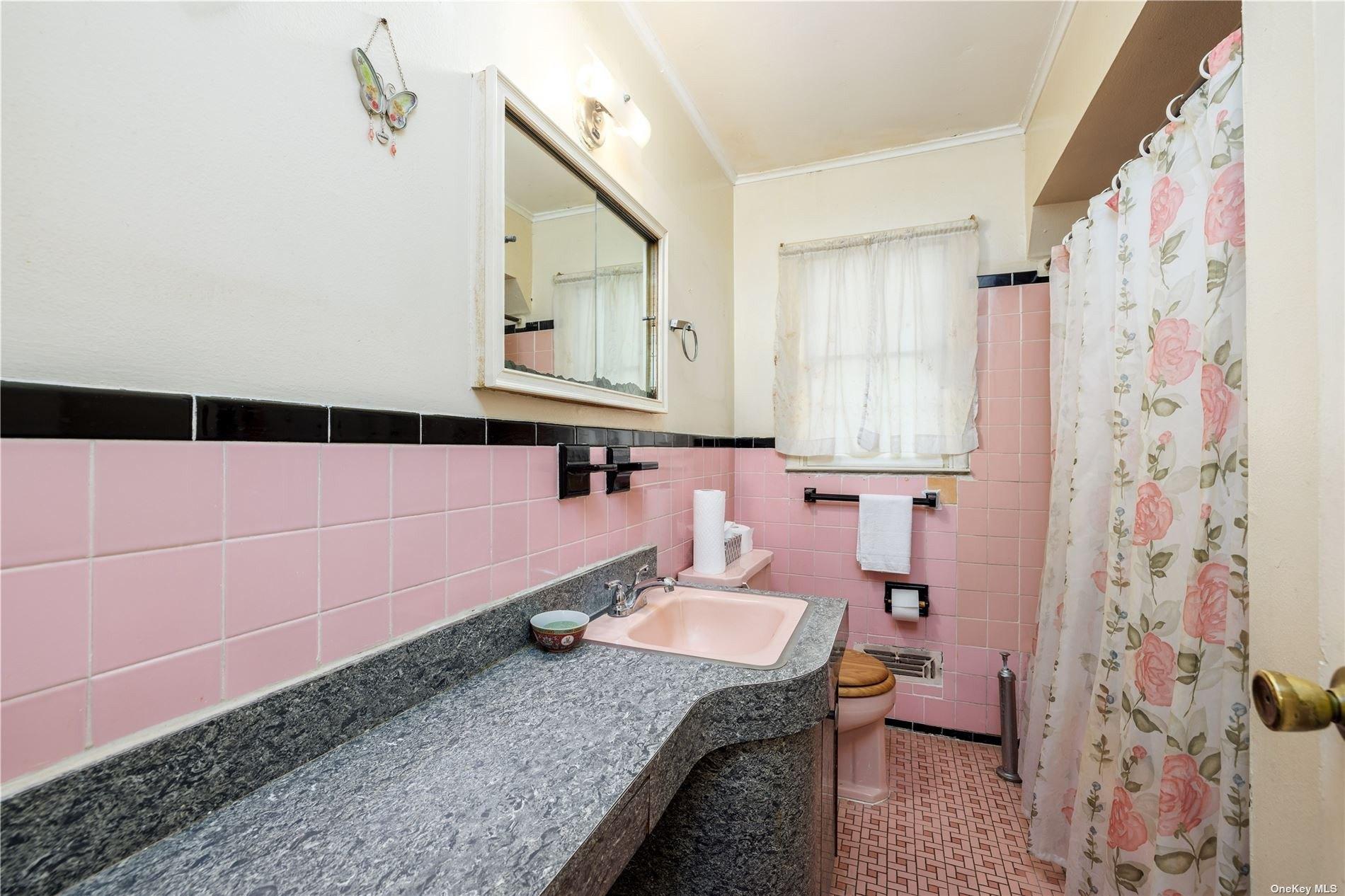 149th Ave, Rosedale, NY 11422