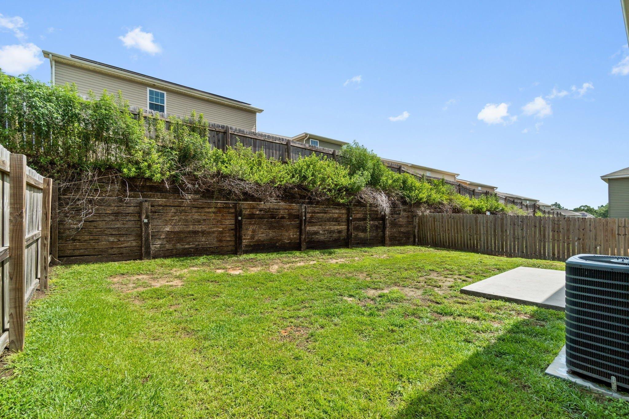 Eisenhower Dr, Crestview, FL 32539