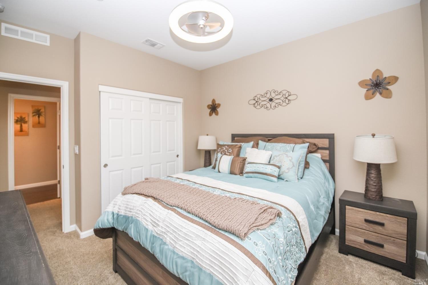 W Cherry St, Dixon, CA 95620