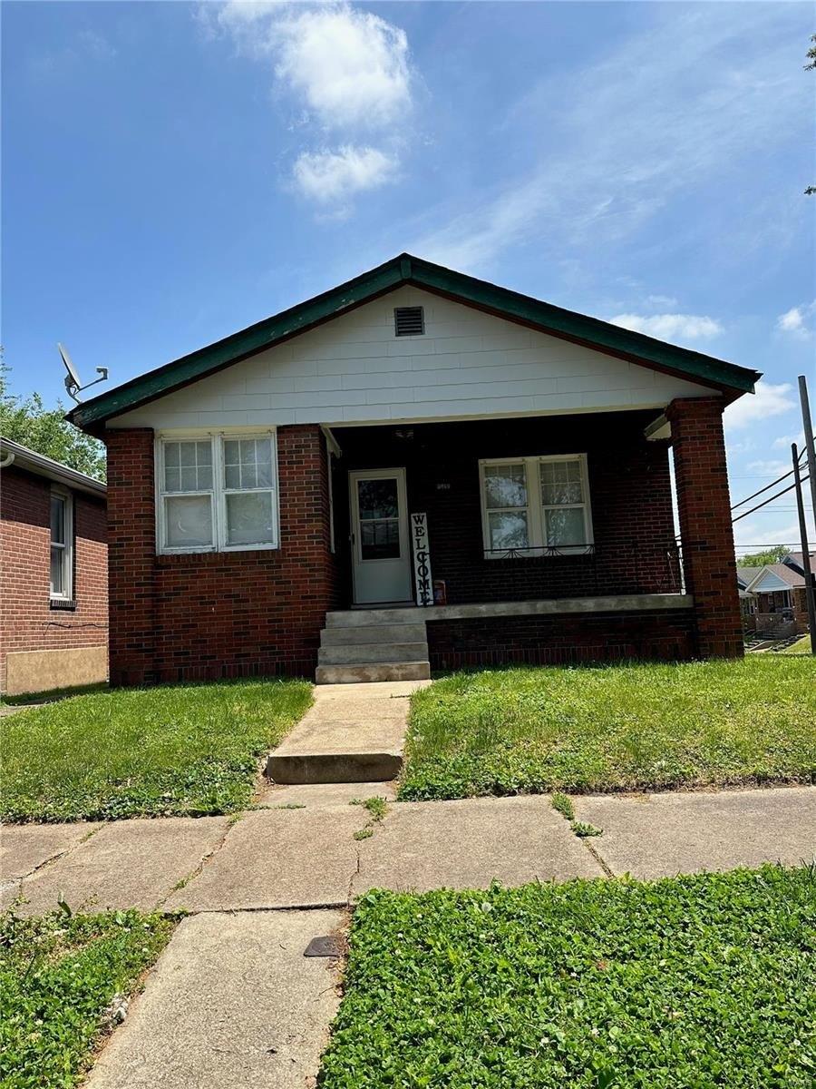 Ray Ave, Saint Louis, MO 63116