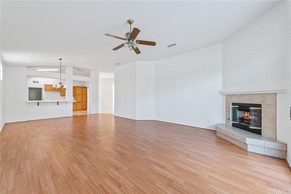 Calle Artino, Murrieta, CA 92562