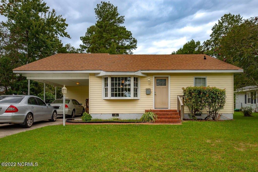 Simmons St, New Bern, NC 28560