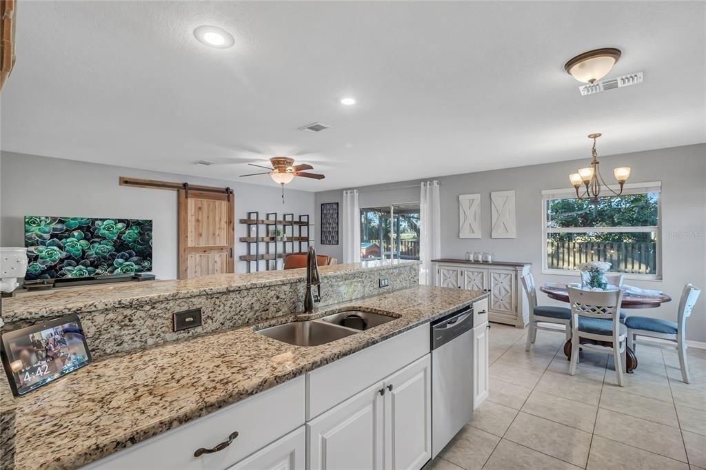 Feiffer Cir, Sarasota, FL 34235