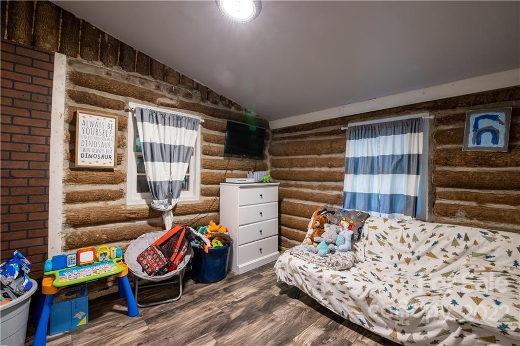 Davenport Rd, Spruce Pine, NC 28777