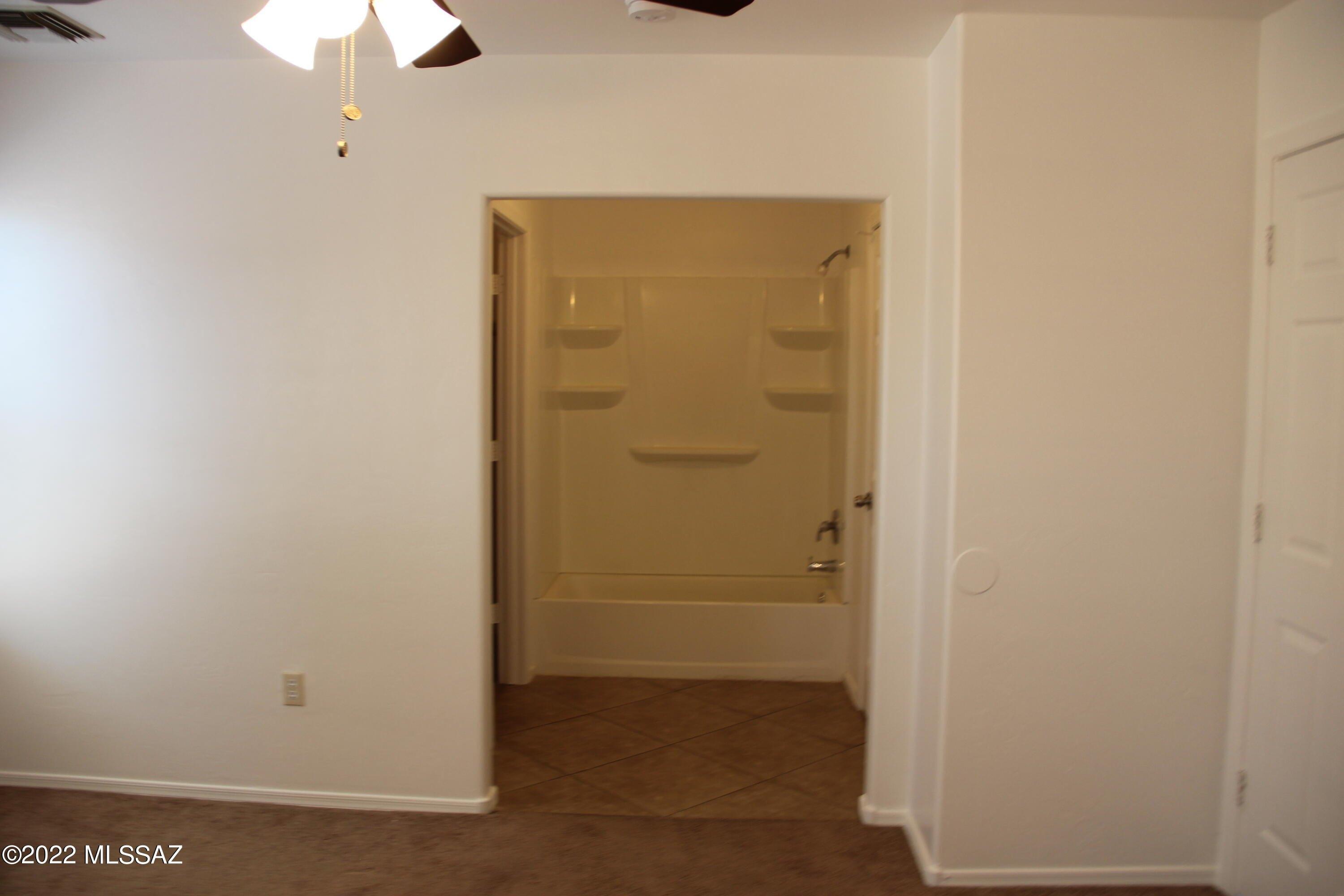 S Pantano Edge Dr, Tucson, AZ 85730