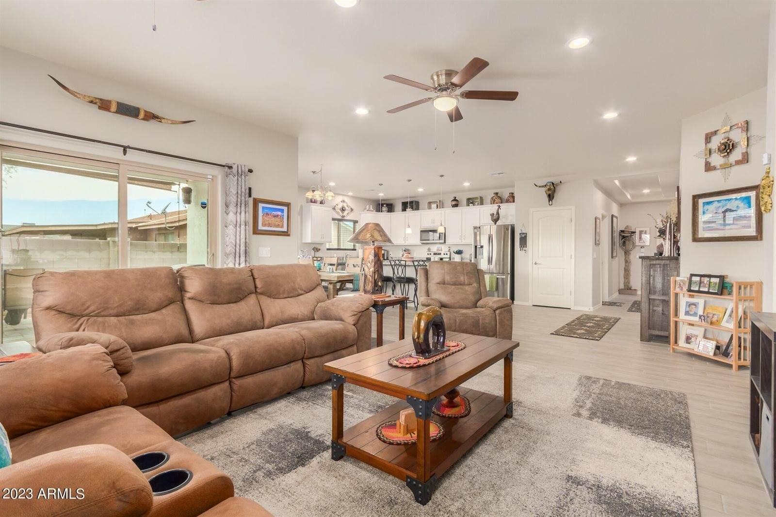 W Buena Vista Dr, Arizona City, AZ 85123