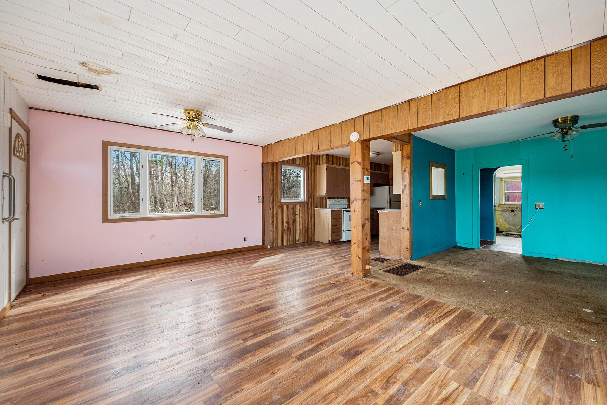 Sturgis Ave Ne, Rockford, MI 49341
