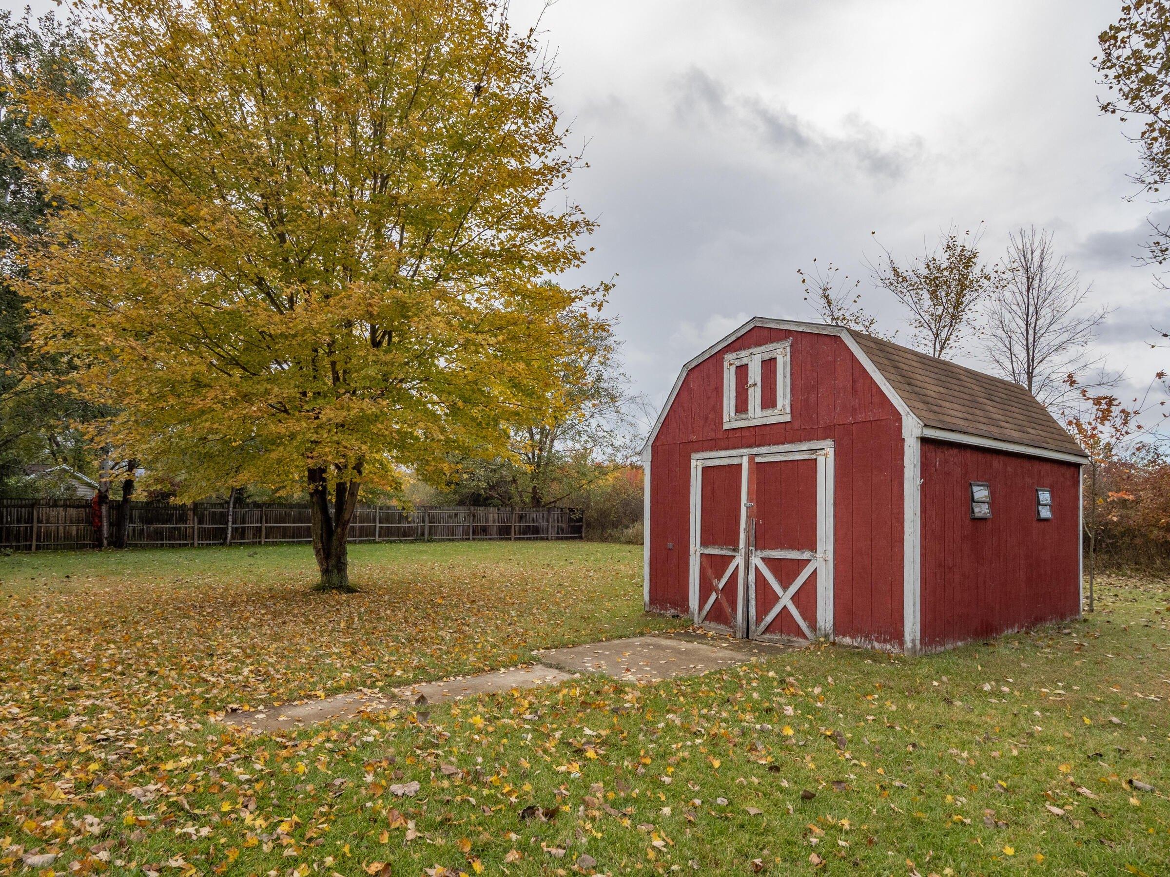 28th Ave, Gobles, MI 49055